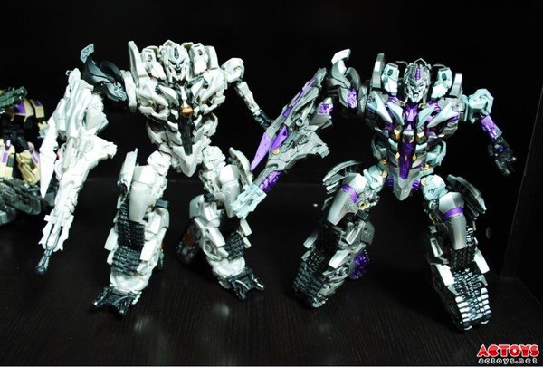 Transformers DOTM Megatron Dark Energon Edition Images  (10 of 13)